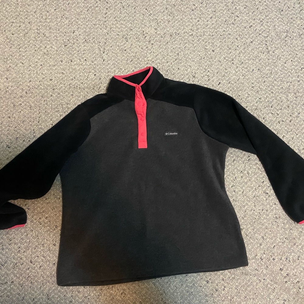 Loose Fit Columbia Button up sweatshirt